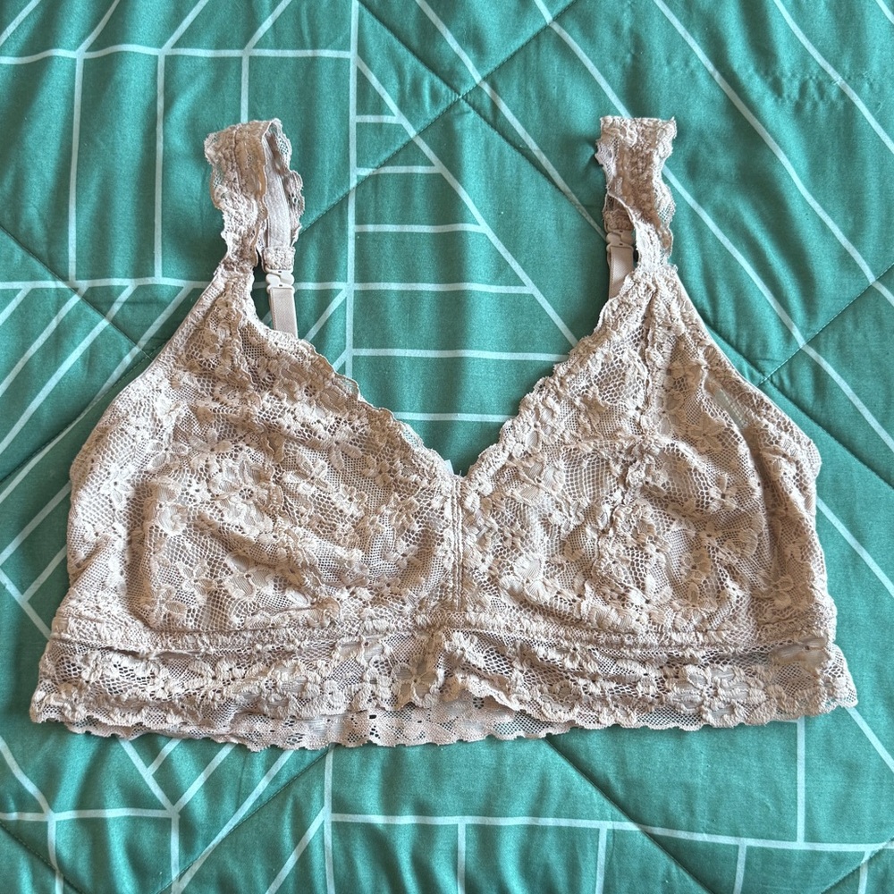No Boundaries Lace Bralette in Cream